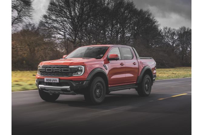 Το νέο Ranger Raptor ξαναγράφει τους Off-Road κανόνες